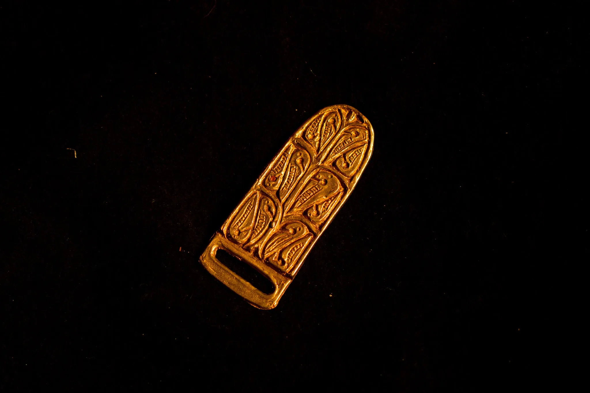 1" Saxon belt tip with bird design - X82B