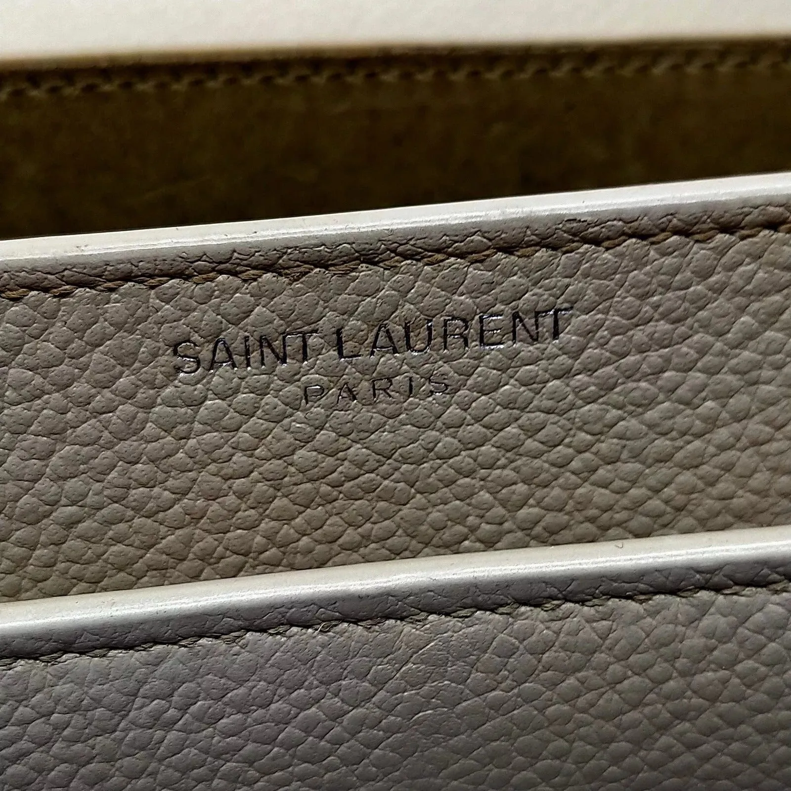 284729AU (X6) YVES Saint Laurent Crossbody Bag White Leather