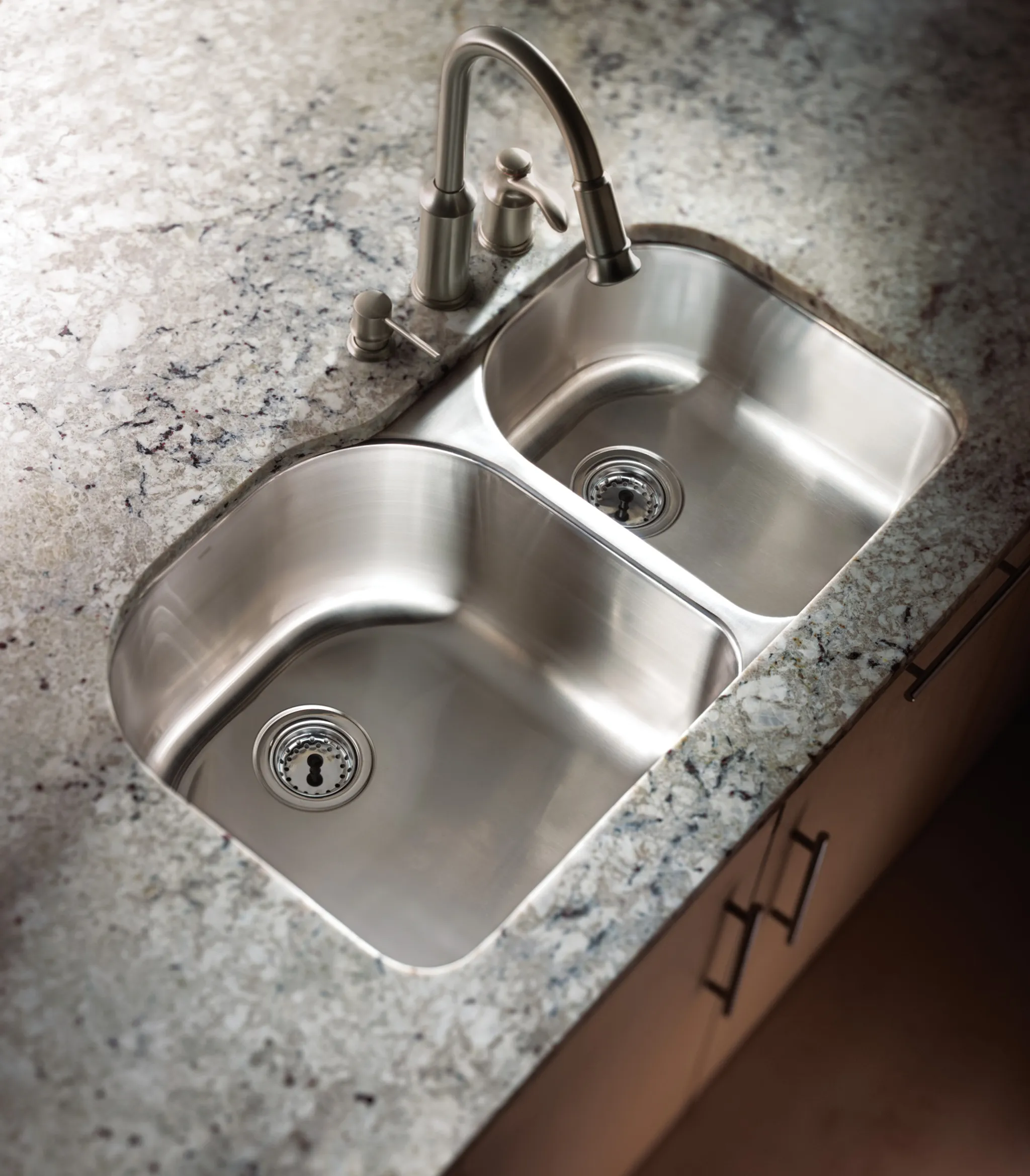 Aberdeen Chrome One-Handle High Arc Pulldown Kitchen Faucet