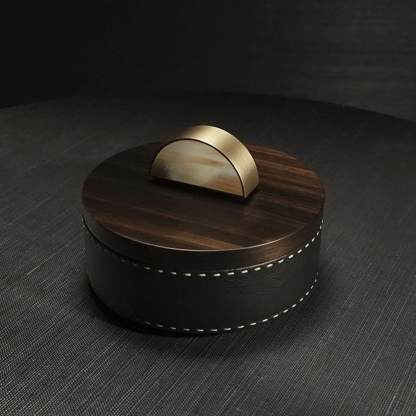 Agneta Round Box