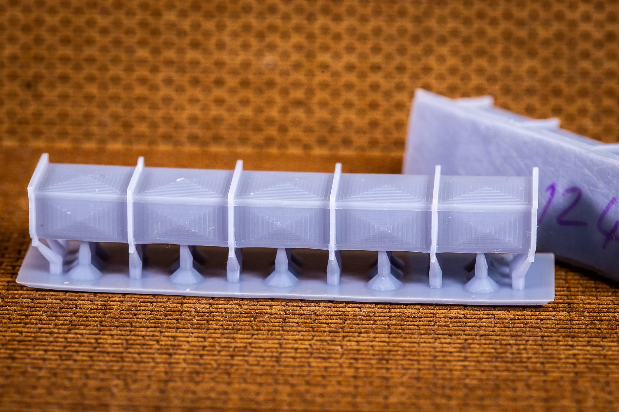 Air conditioner duct 4 section 48L 12w 8h - HO Scale