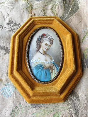 BEAUTIFUL Vintage French Hand Painted Portrait Miniature Painting of a Lovely Lady in Velvet Frame, French Decor, Chateau Decor, Collectible