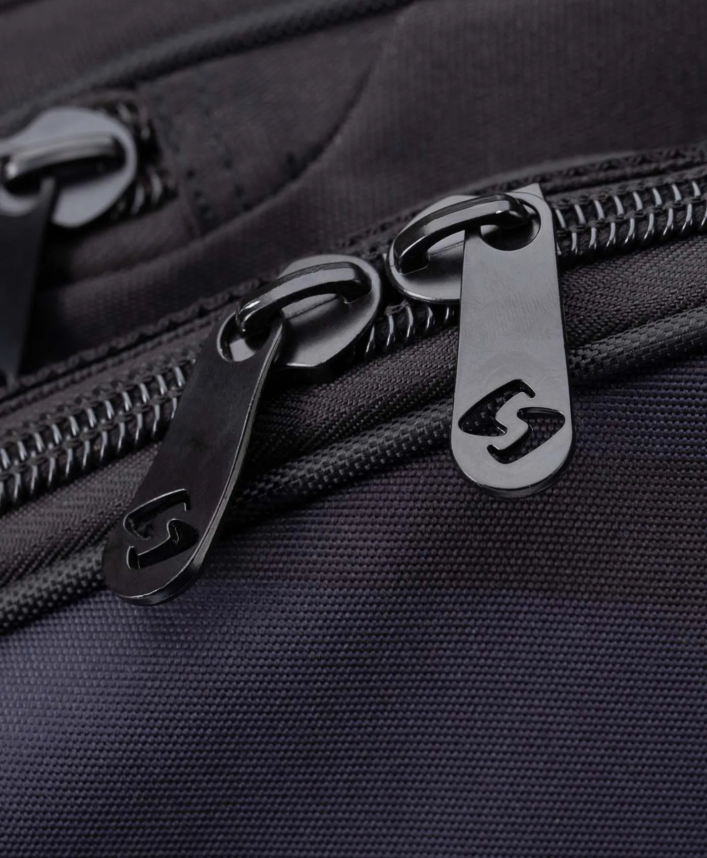 Core Collection Club Bag