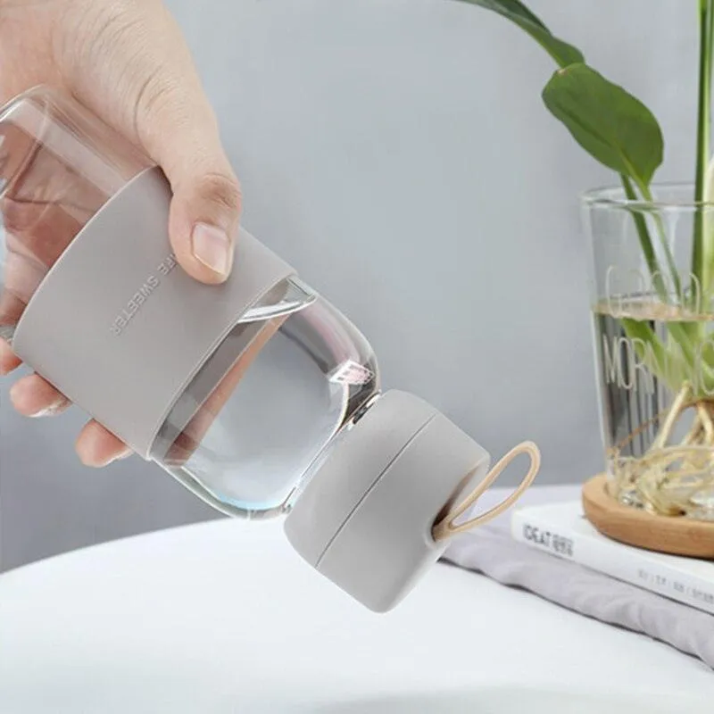Eco-Friendly Glass Hydration Bottle with Silicone Protection - Stylish and Sustainable Essentials