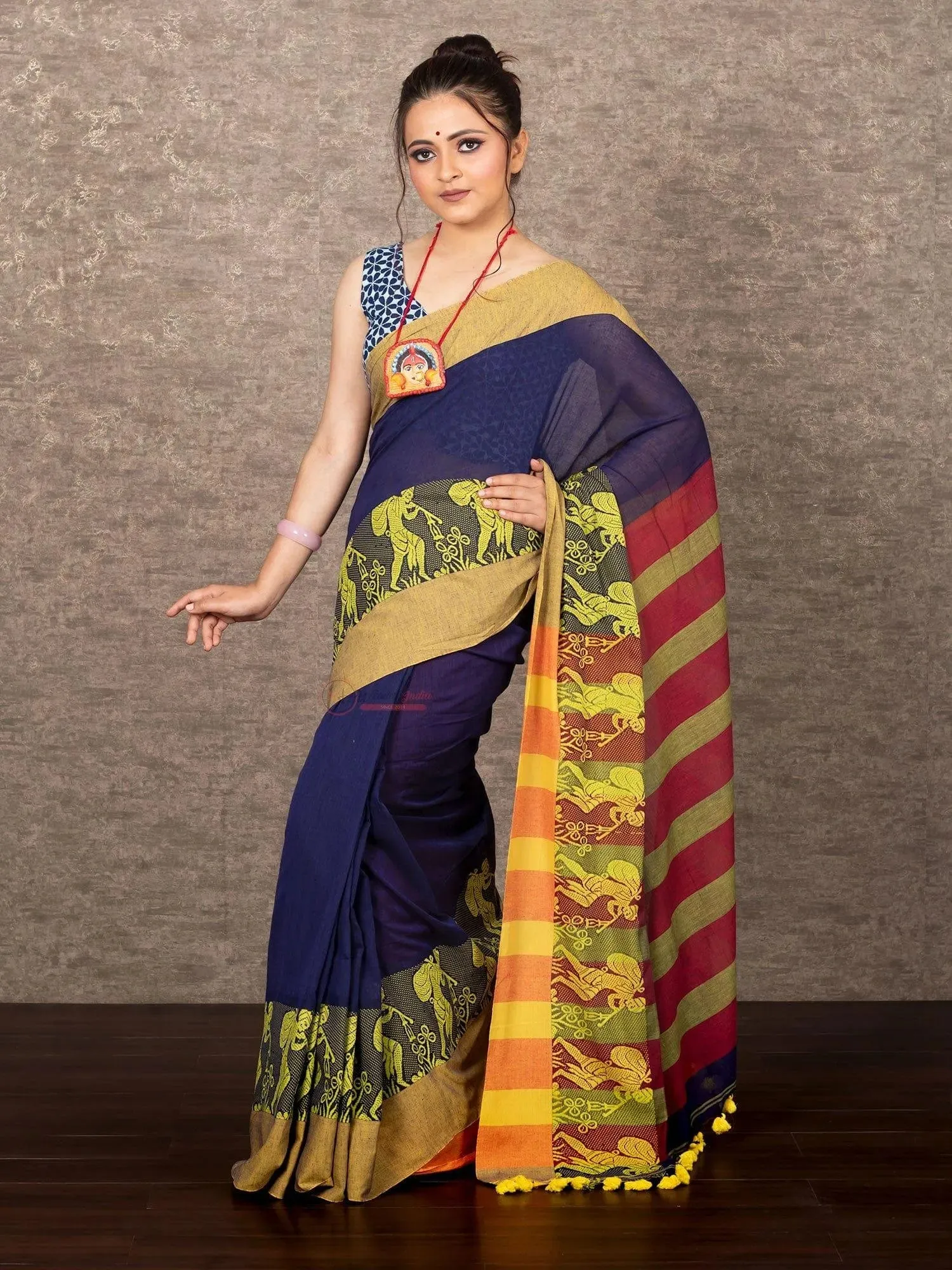 Elegant Nevy Blue Par Anchal Runner Cotton Saree