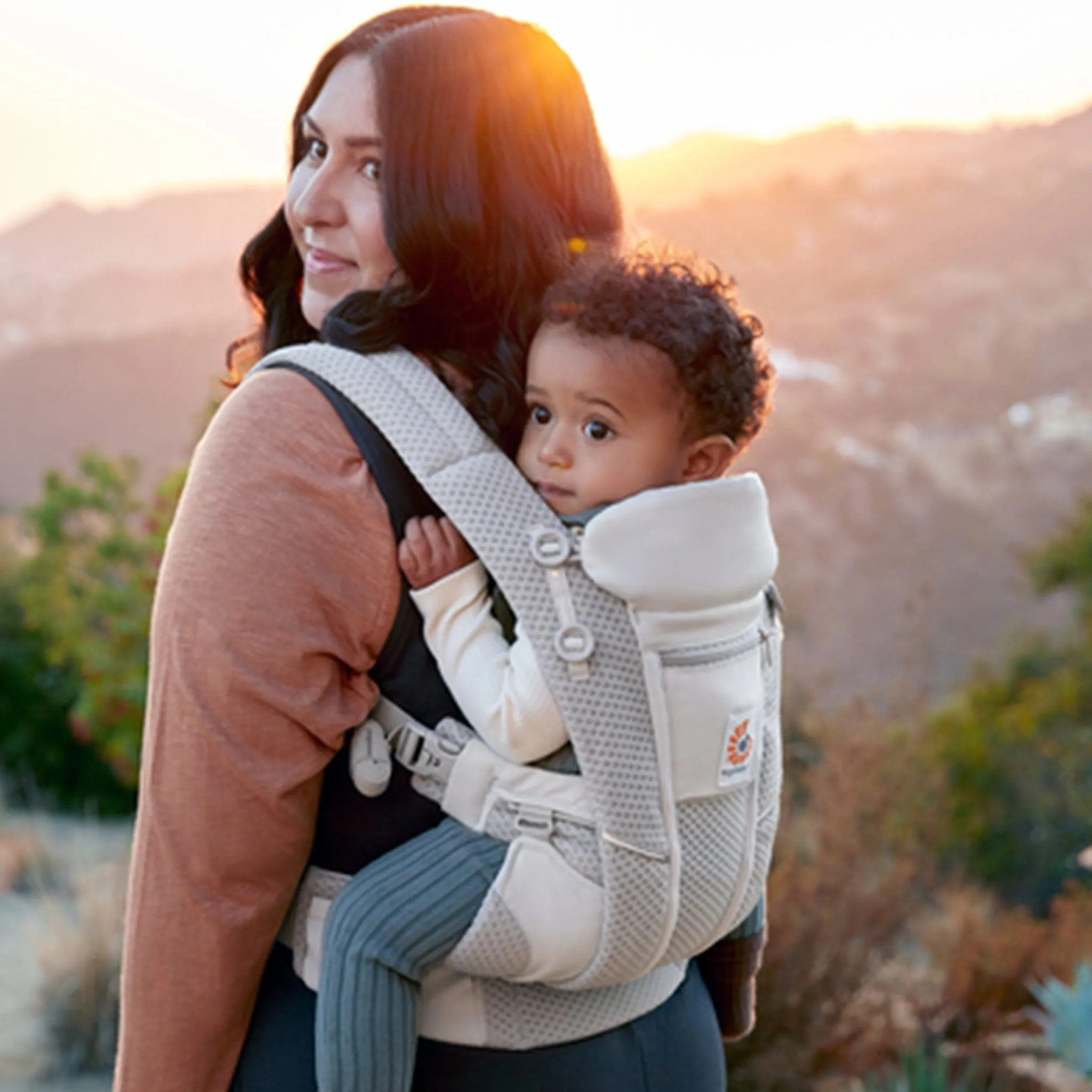 Ergobaby Omni™ Breeze Baby Carrier
