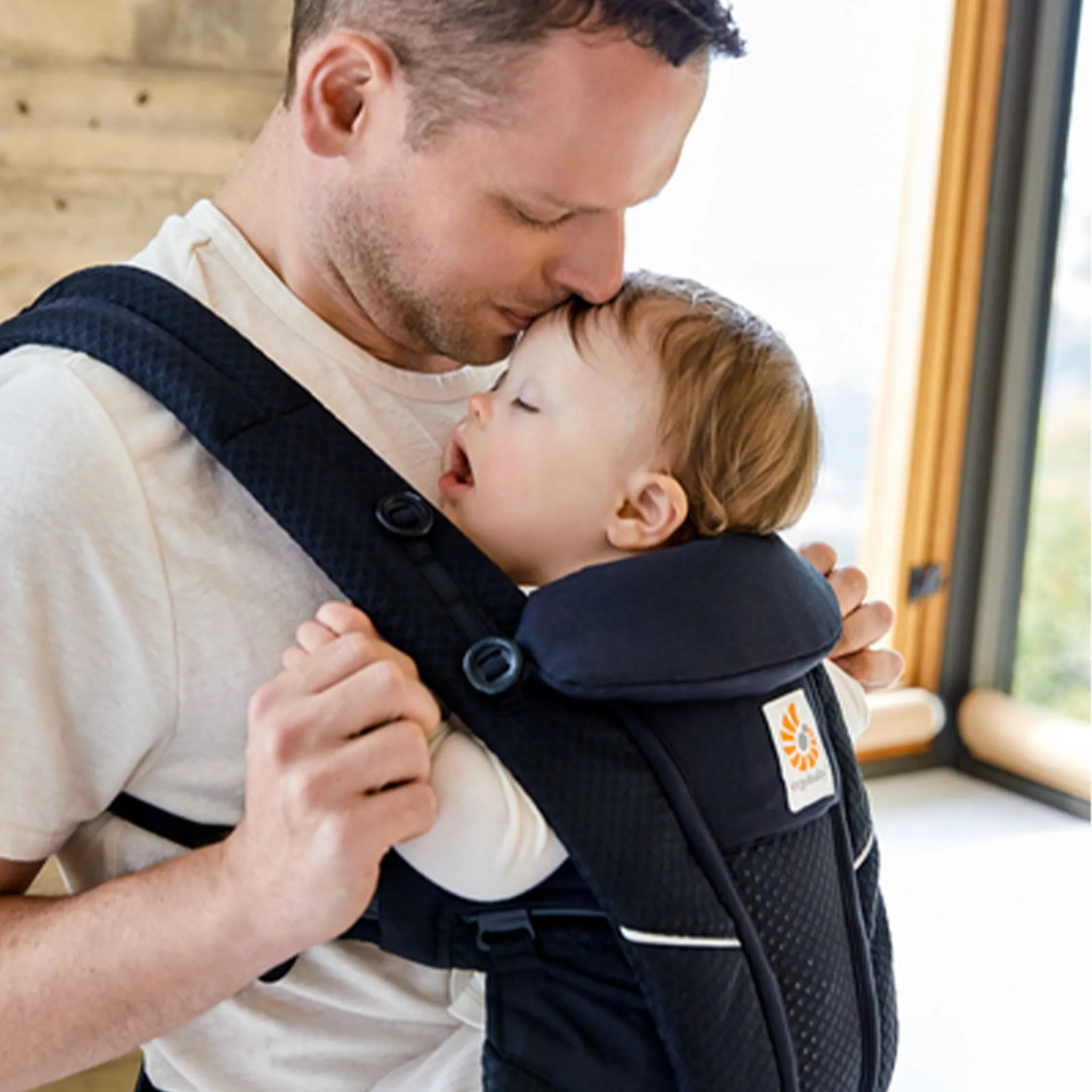 Ergobaby Omni™ Breeze Baby Carrier