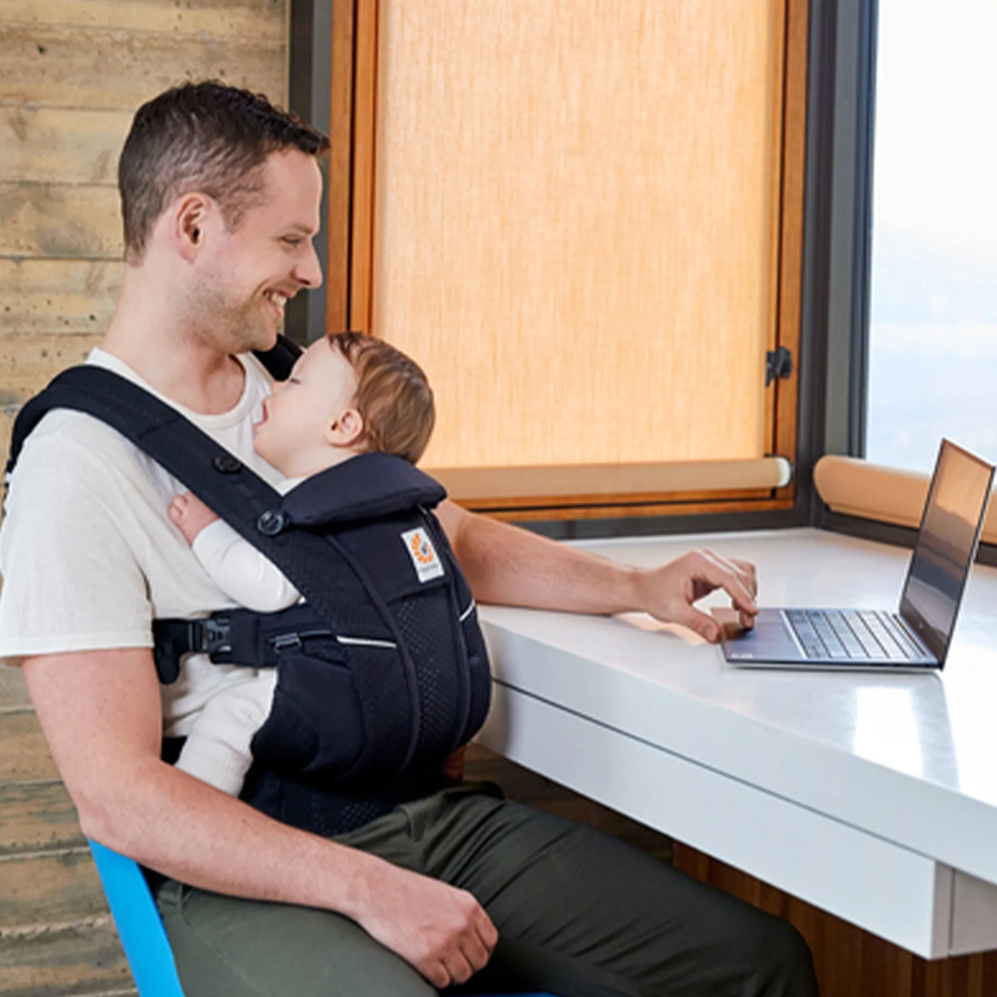 Ergobaby Omni™ Breeze Baby Carrier