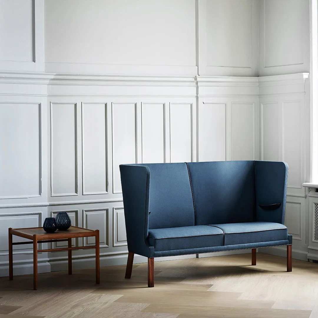 FH436 Coupe Sofa