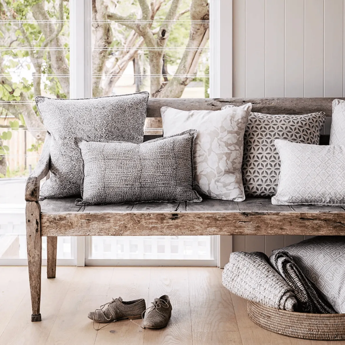 Flores Chalk Linen Cushion |50cm x 50cm