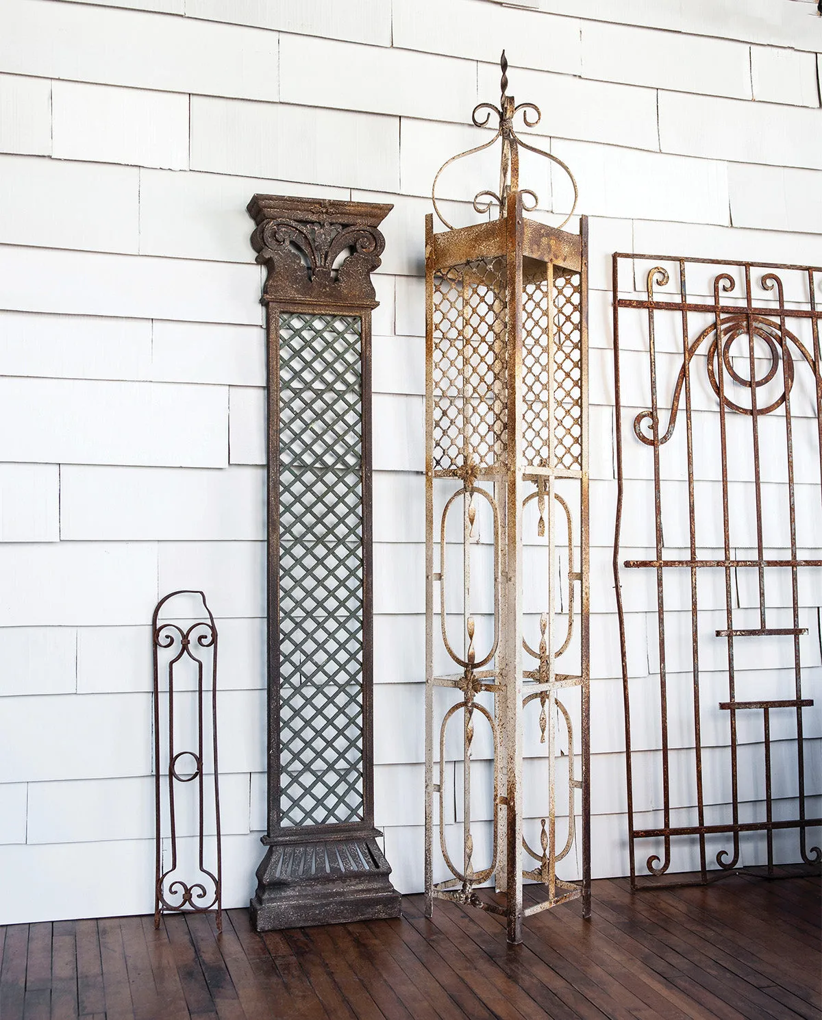 Gate Post, Large