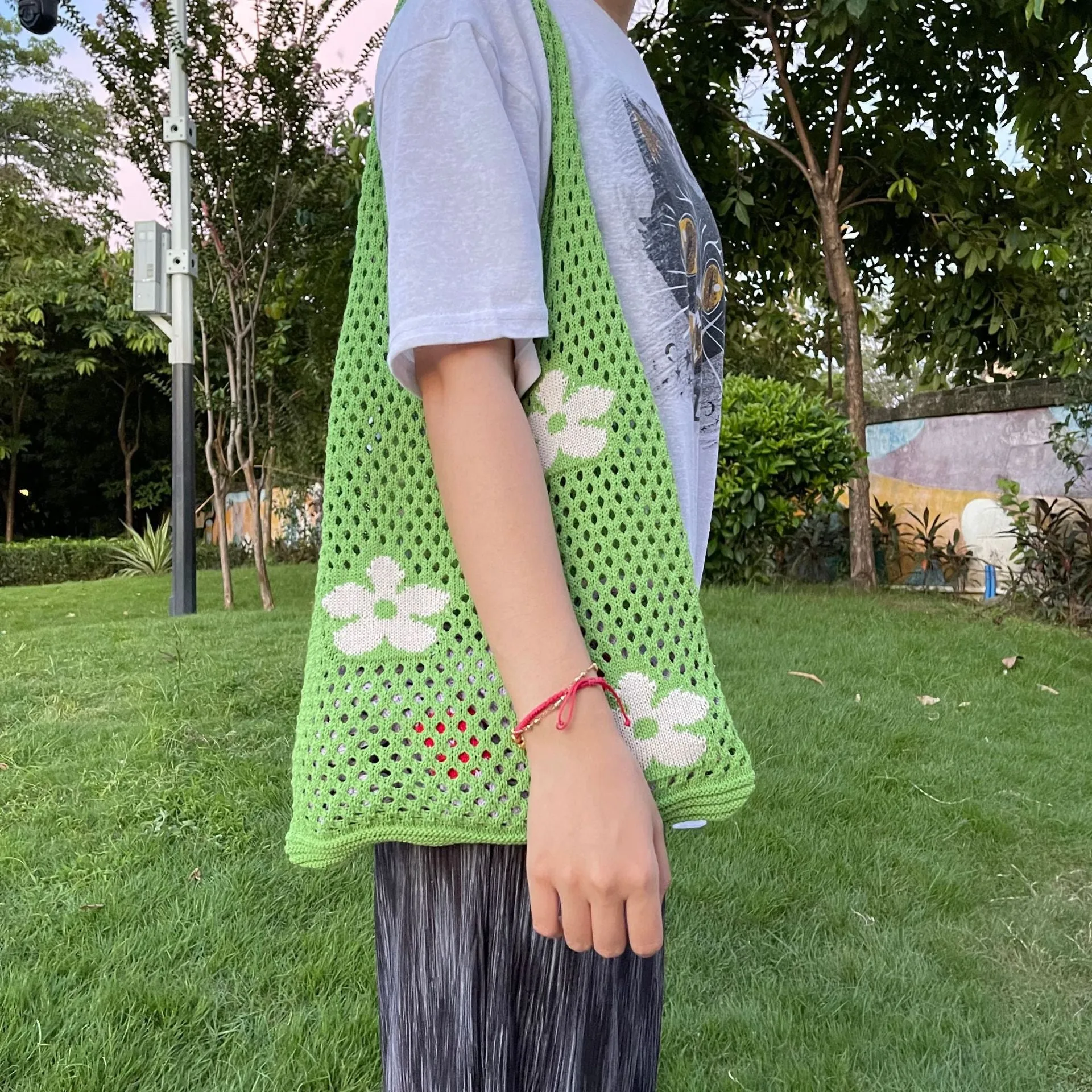 Knitted Flower Mesh Hollow Shoulder Bag