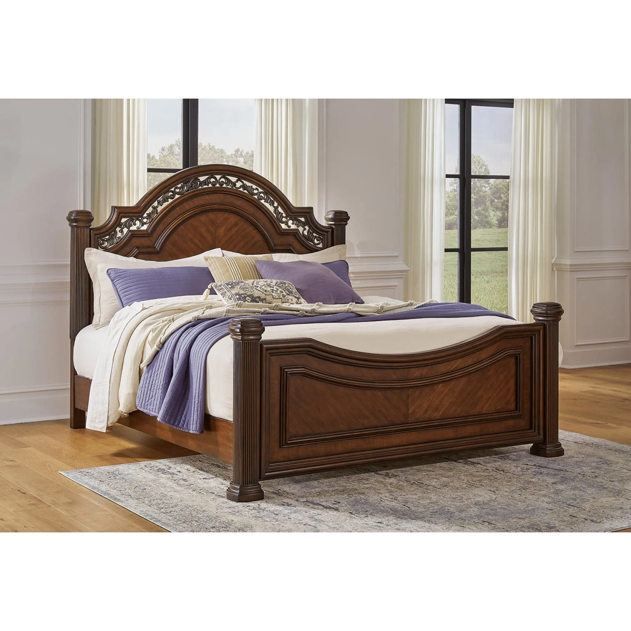 Lavinton Poster Bed