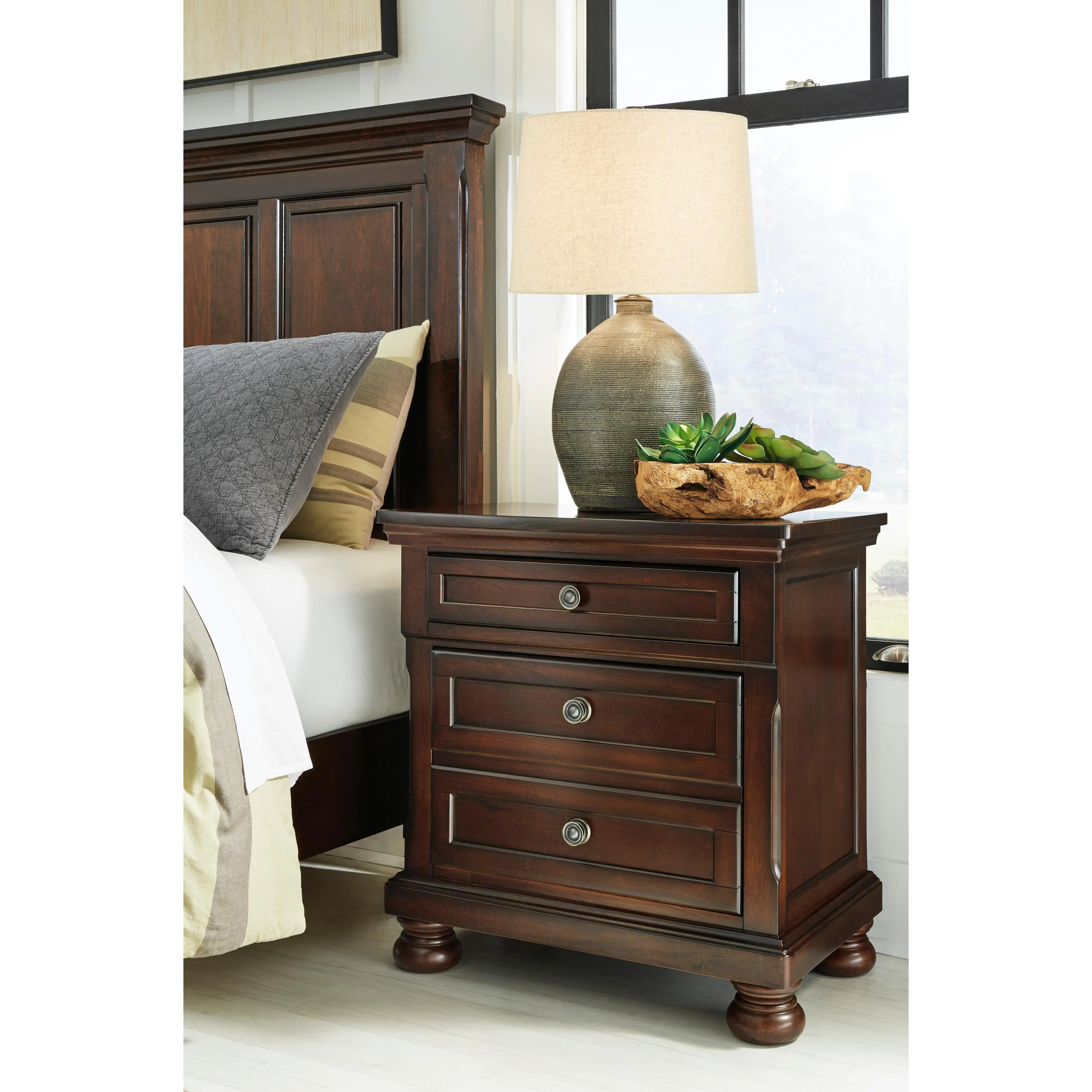Millennium Porter B697B25 7 pc Queen Storage Sleigh Bedroom Set
