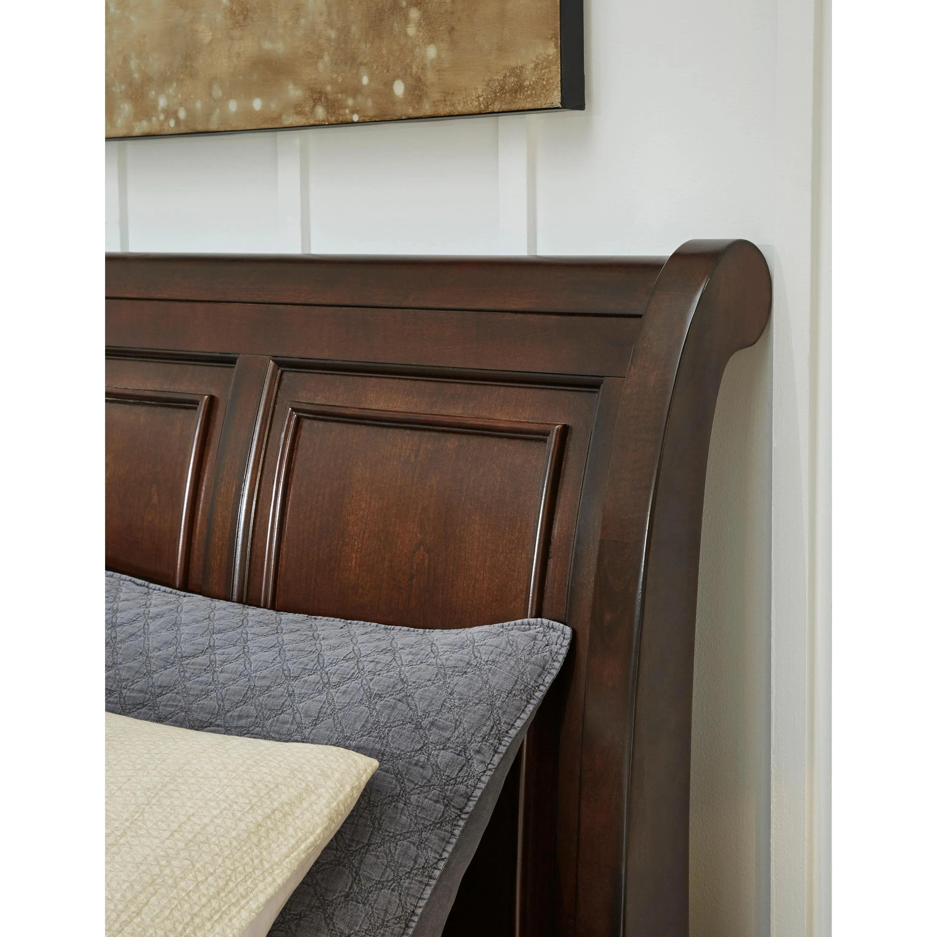 Millennium Porter Queen Sleigh Bed B697-77/B697-74/B697-98
