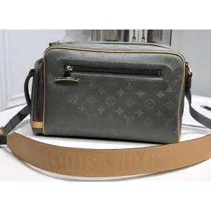Monogram Titanium Canvas Camera Bag M43884 2018