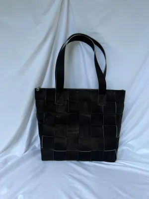 No. 275 Weaved shoulder bag