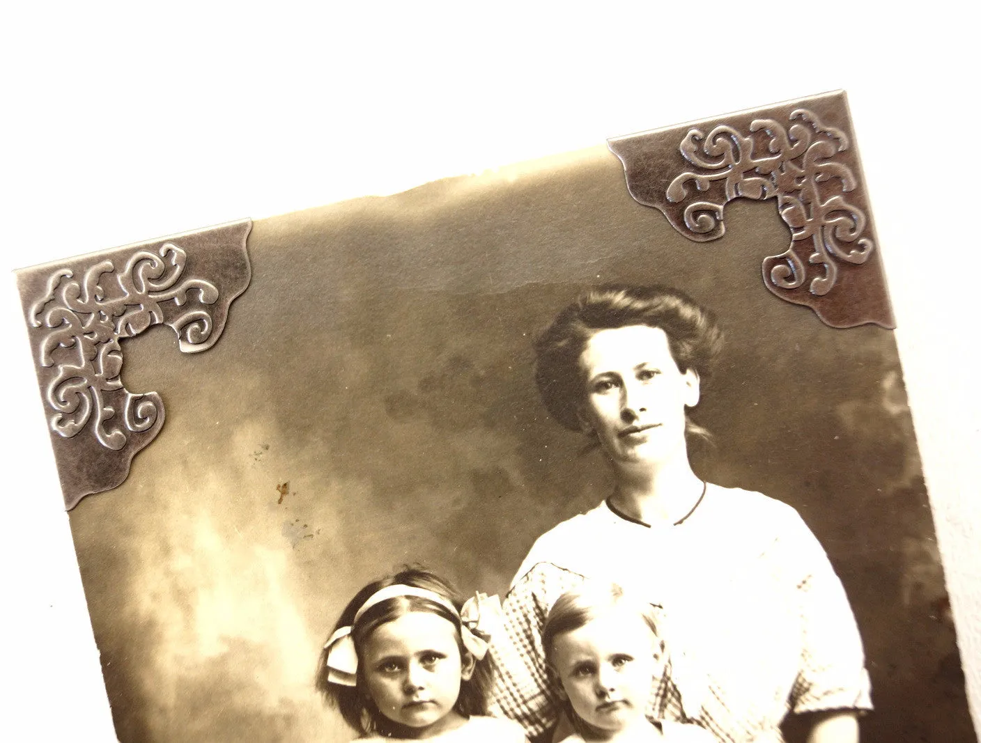 Ornate Metal Photo Corners in Antique Nickel Finish (Set of 4)