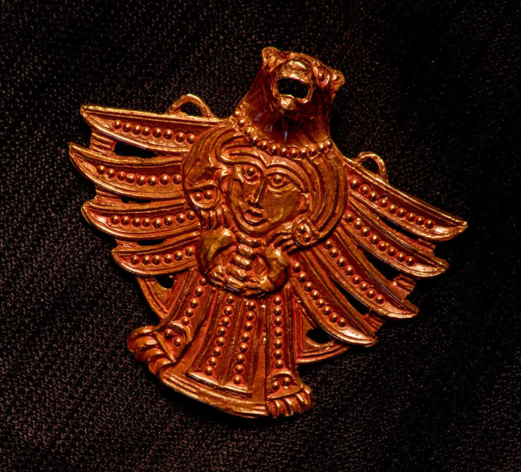 Pendant with Bear, bird, openwork - Y-50