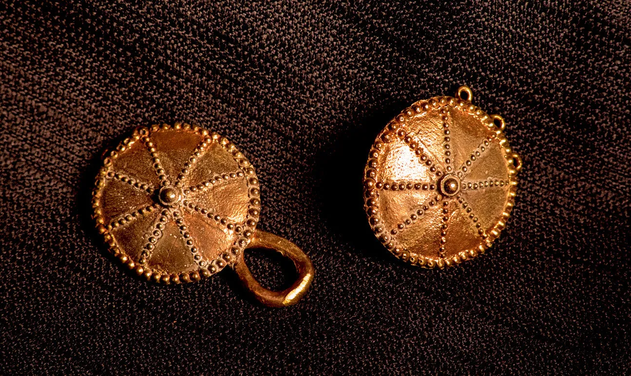 Russian Clasp with  knob pattern - Y-07