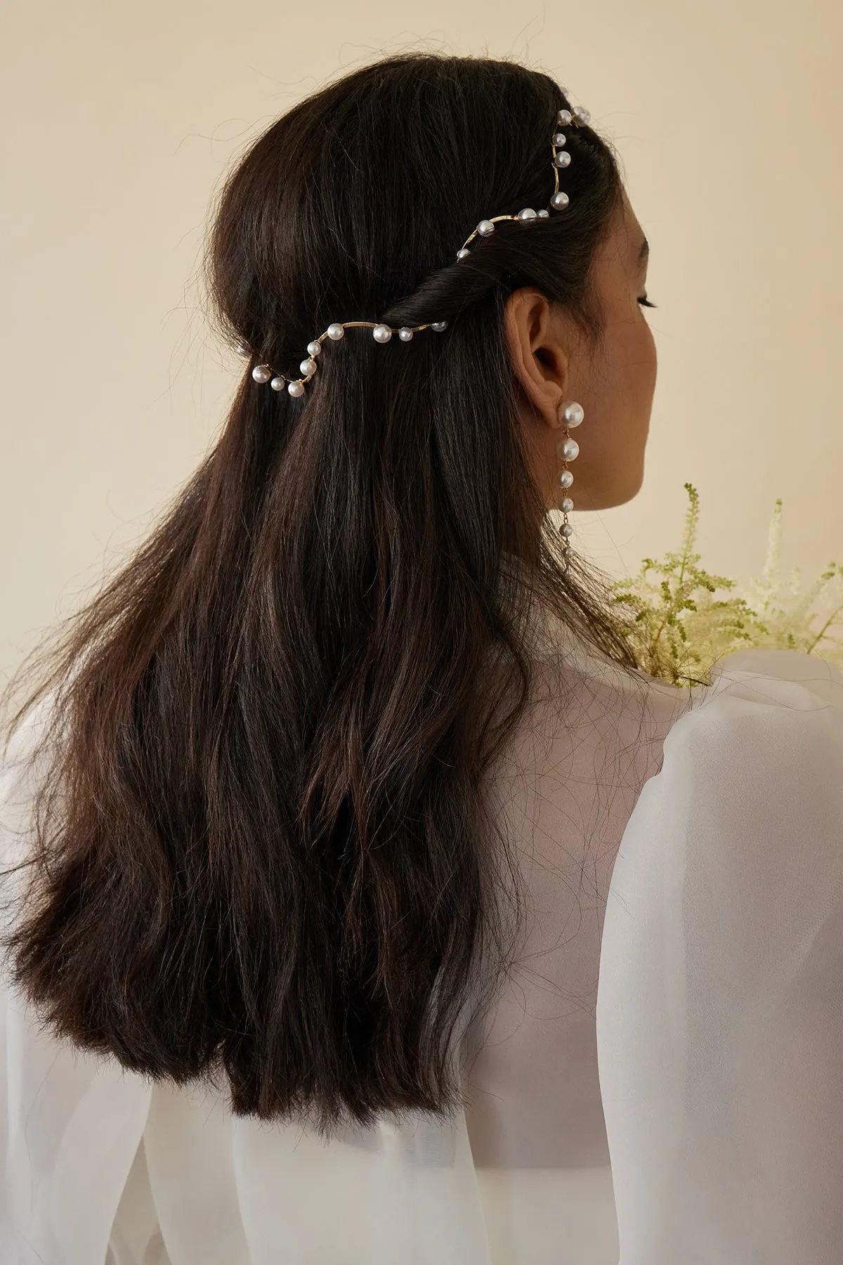 Selena Pearl Halo