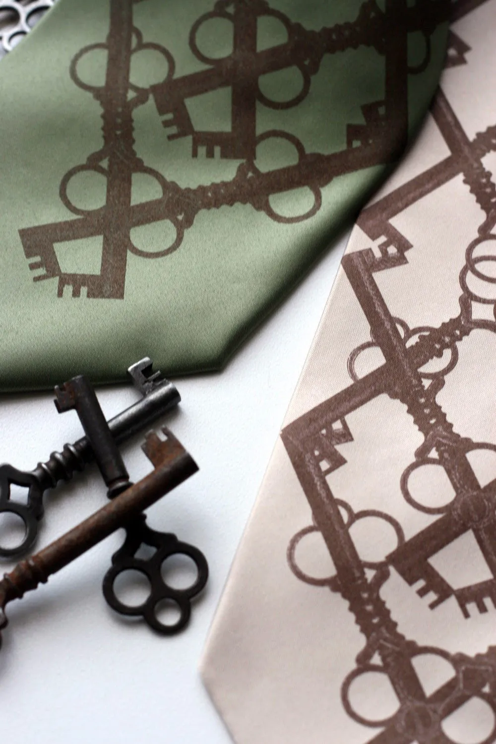 Skeleton Keys Necktie, Argyle Print Tie