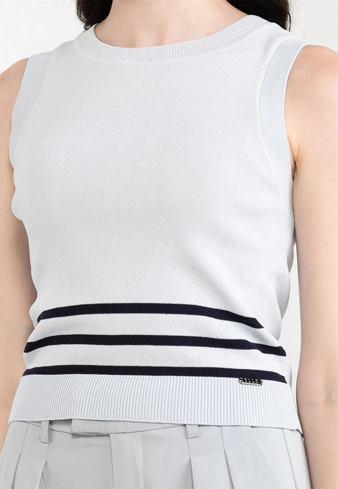 Striped Hem Details Knitted Top