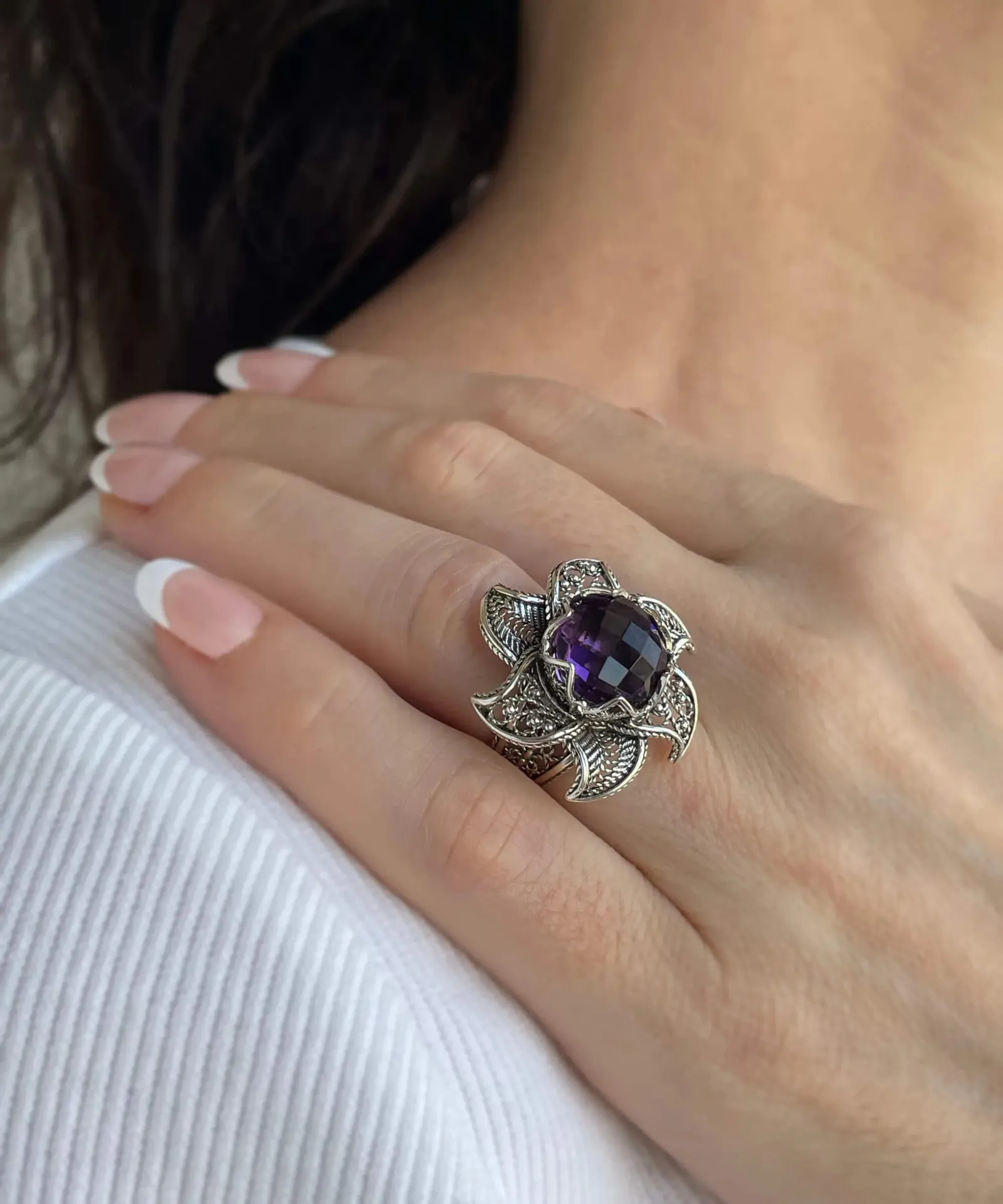 The Filigranist 925 Sterling Silver Lotus Flower Amethyst Ring - A Symbol of Elegance and Grace, Versatile Fashion Piece, Special Occasion Ring