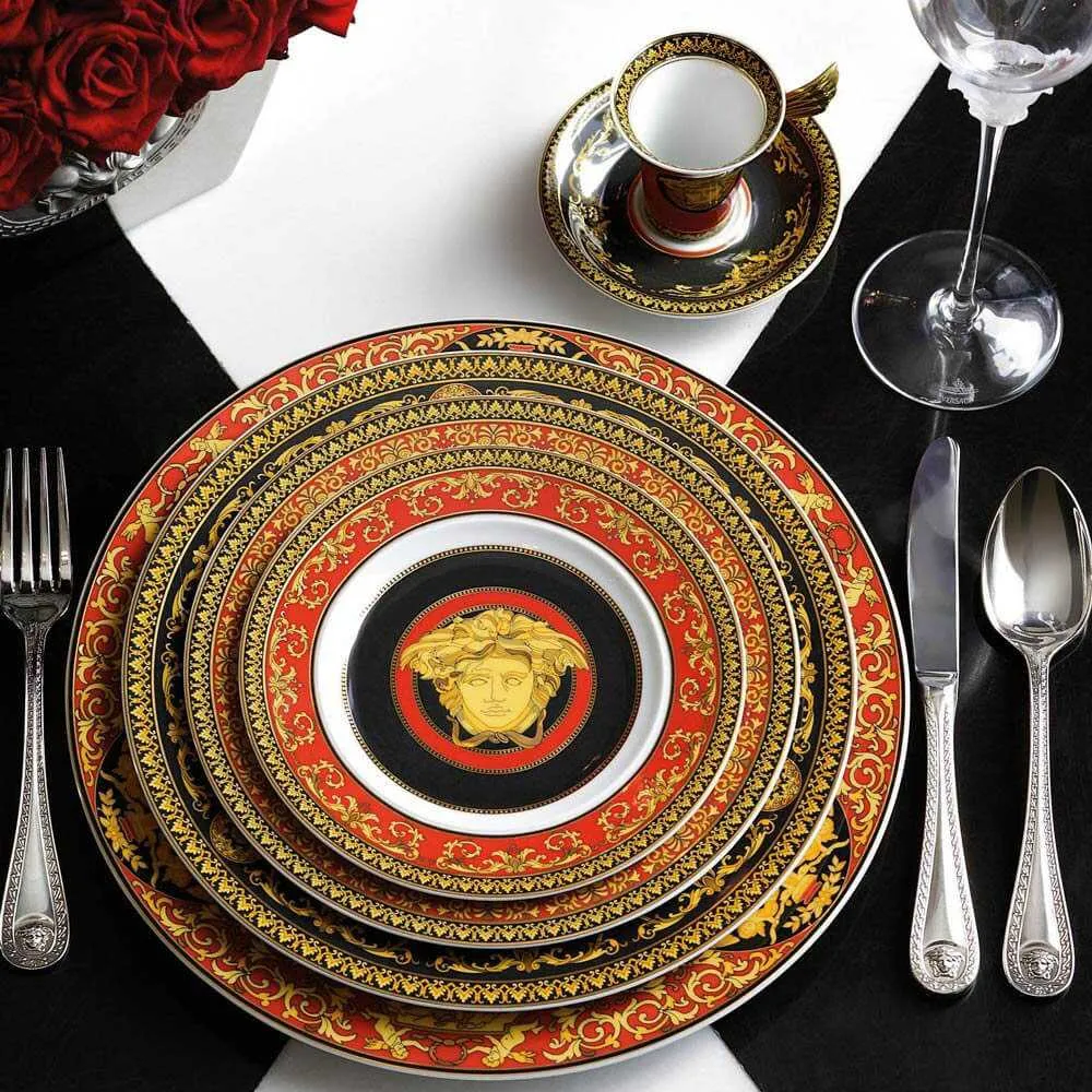 Versace meets Rosenthal Medusa Service plate diam. 30 cm.