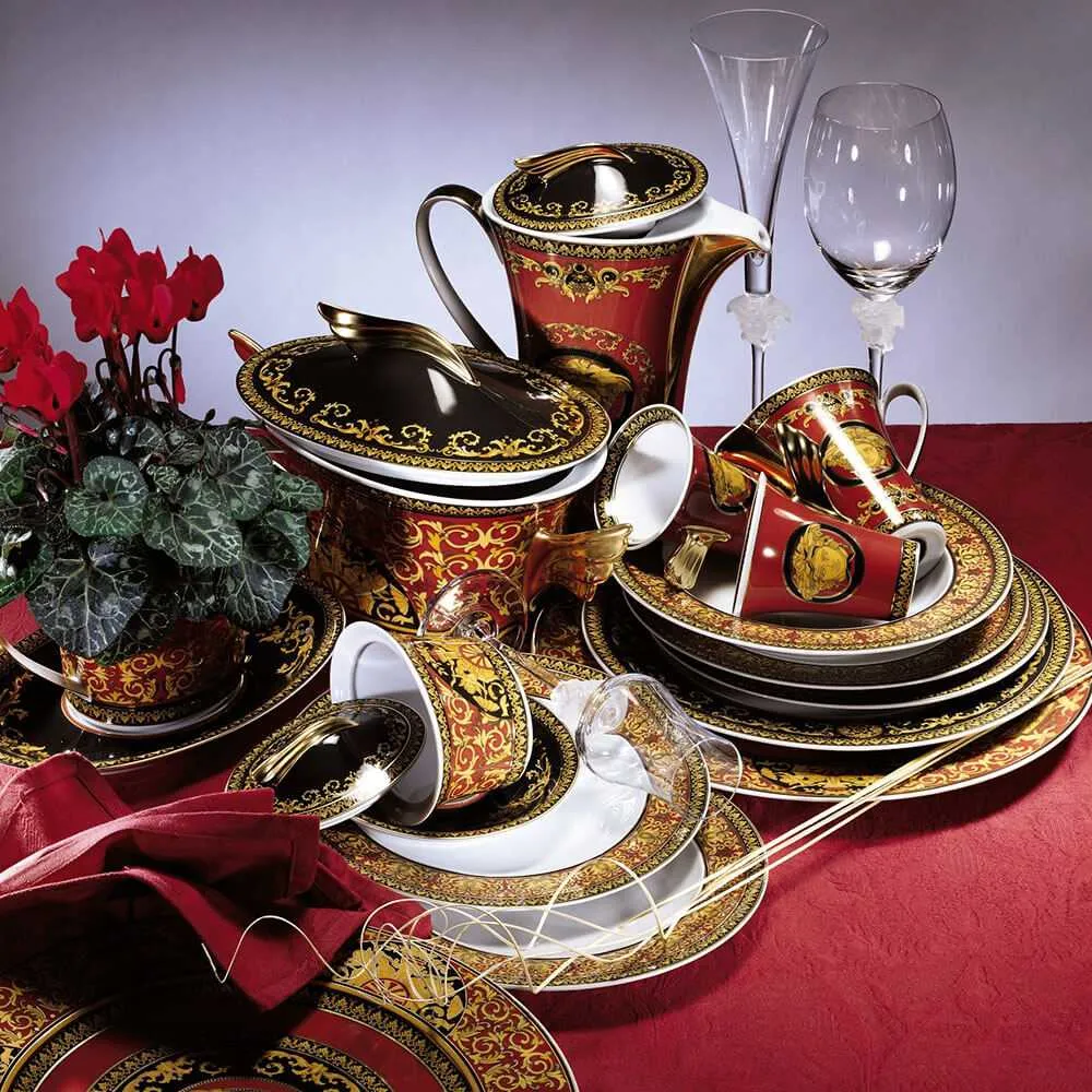 Versace meets Rosenthal Medusa Service plate diam. 30 cm.