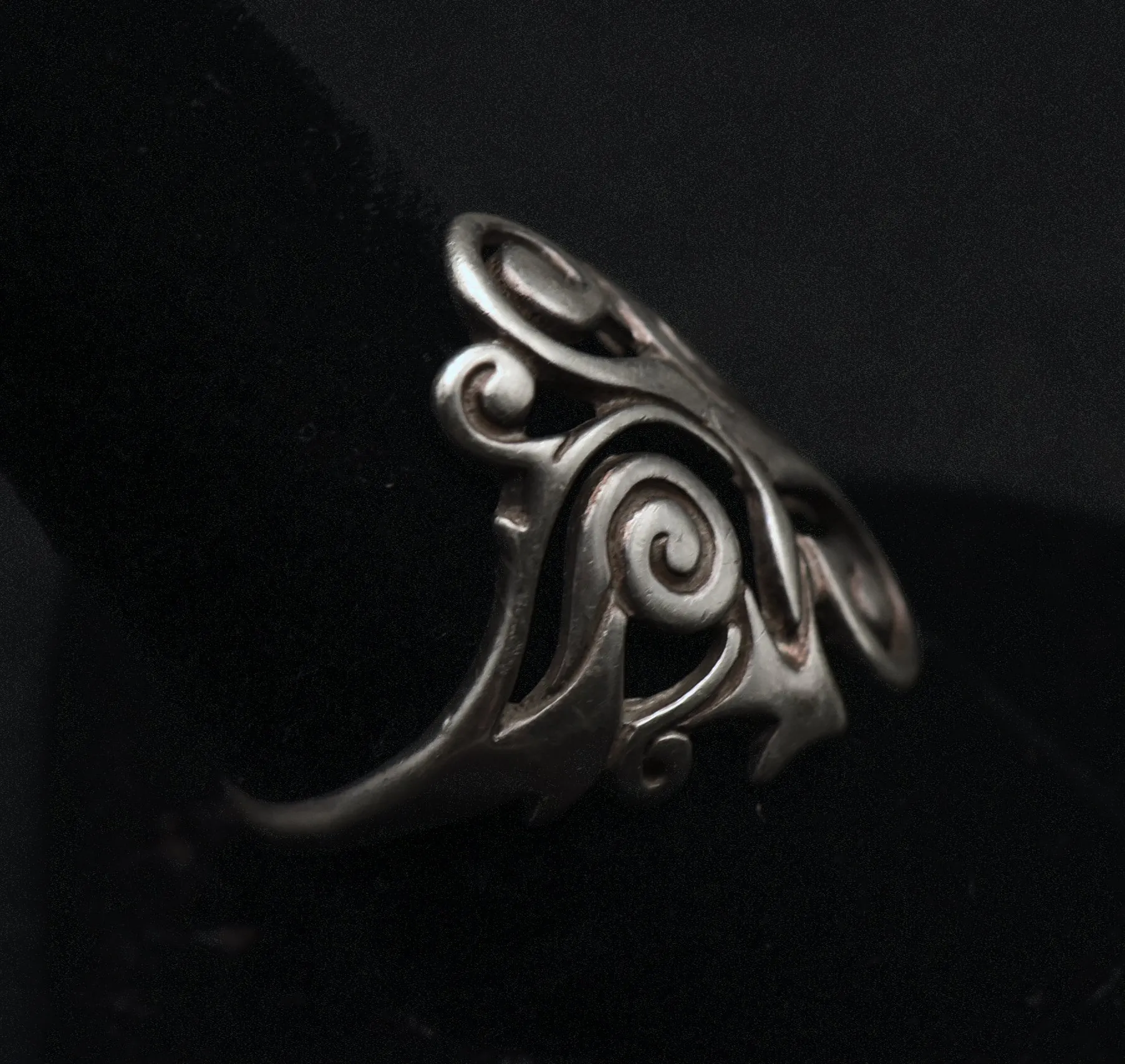 Vintage Sterling Silver Pierced Scroll Design Ring - Size 9