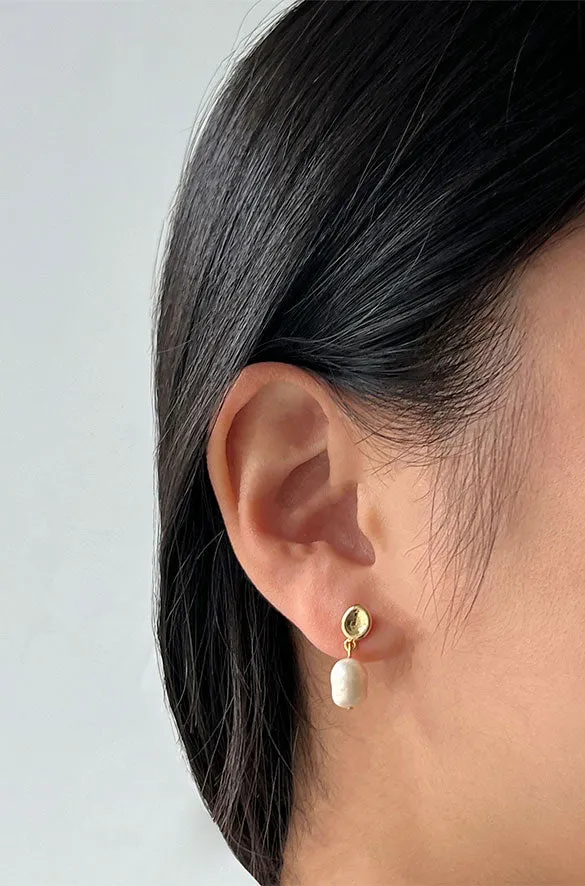 WATER PEARL DROP EARRINGS